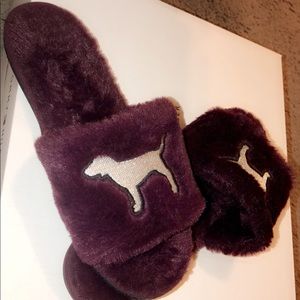 maroon fuzzy slippers from pink :)